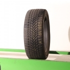 Bridgestone Blizzak LM005