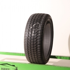 Bridgestone BLIZZAK LM-25V