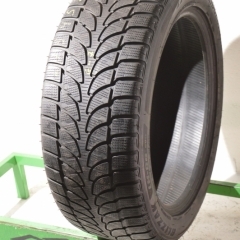 Bridgestone Blizzak LM-80 EVO