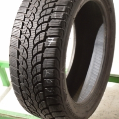 Bridgestone Blizzak LM-32