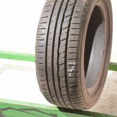 Kumho Ecsta HM