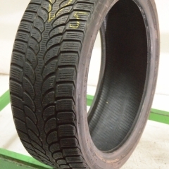 Bridgestone Blizzak LM-32