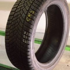 Goodyear UltraGrip Performance G1