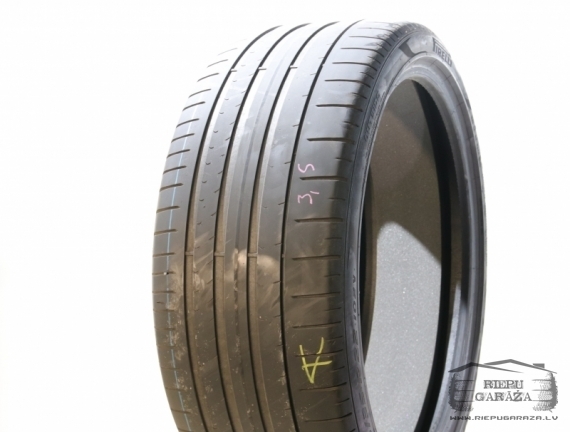 Pirelli P Zero PZ4