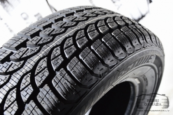 Bridgestone Blizzak LM-32