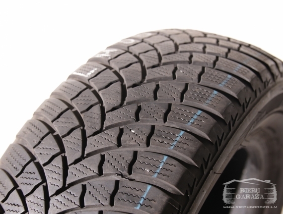 Bridgestone BLIZZAK LM001 EVO