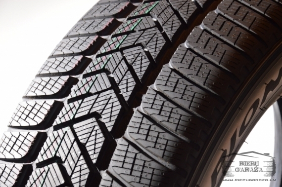 Pirelli SCORPION WINTER AR