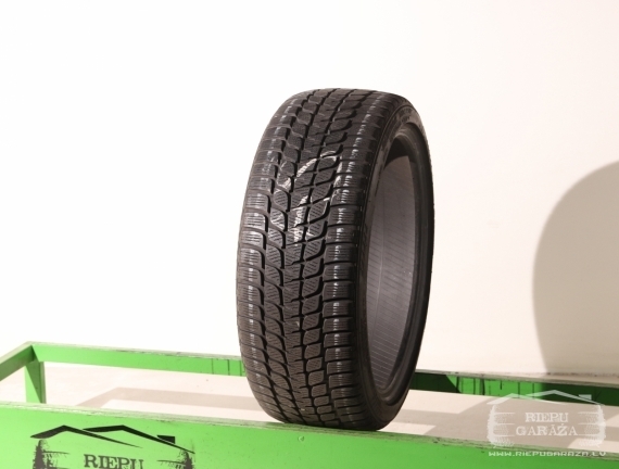 Bridgestone BLIZZAK LM-25V