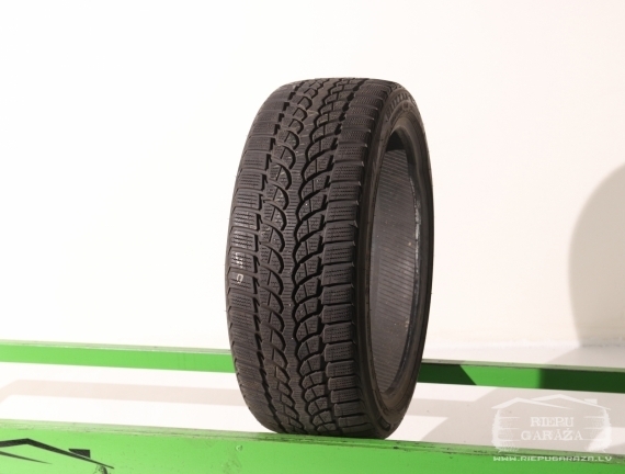 Bridgestone Blizzak LM-32