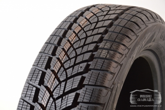 Goodyear UltraGrip Ice SUV G1 FP