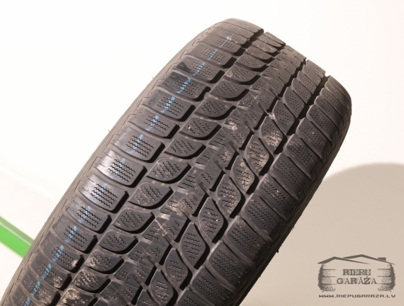 Bridgestone Blizzak LM-25 4X4 RFT