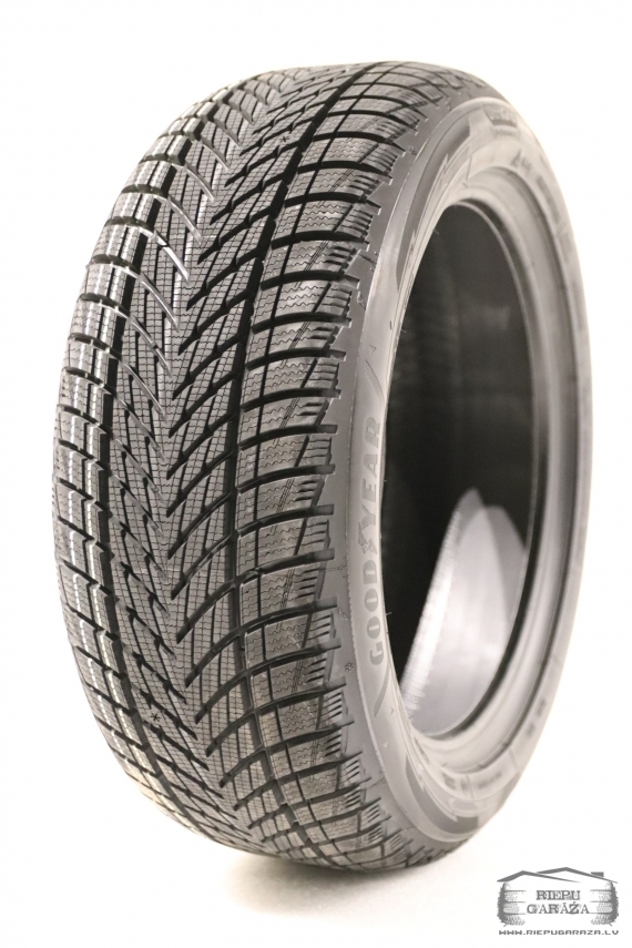 Goodyear UltraGrip Performance 3