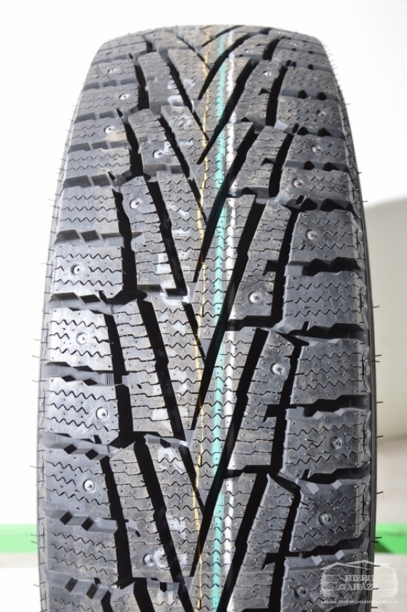 Roadstone WINSPIKE studded