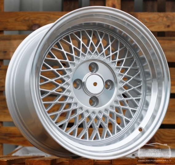 R15 x 8.3J 4x100