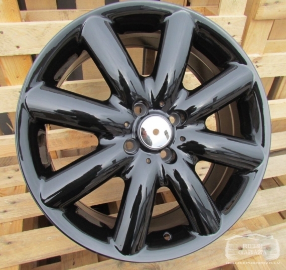 R17 x 7J 4x100