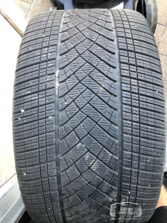 Goodyear UltraGrip Performance