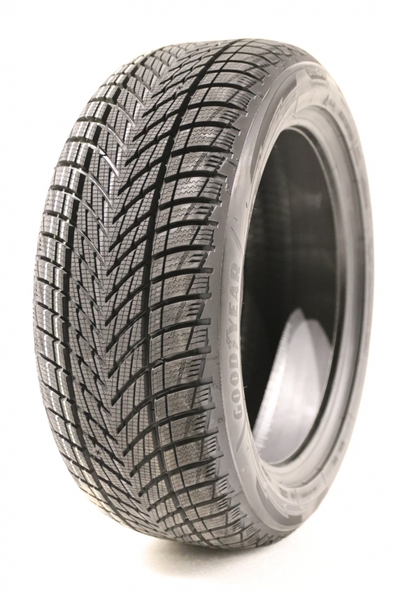 Goodyear ULTRA GRIP PERFORMANCE 3 (DOT2023)