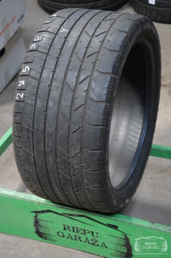 Pirelli P Zero Asimmetrico