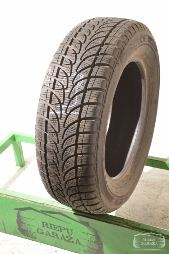 Bridgestone Blizzak LM-32