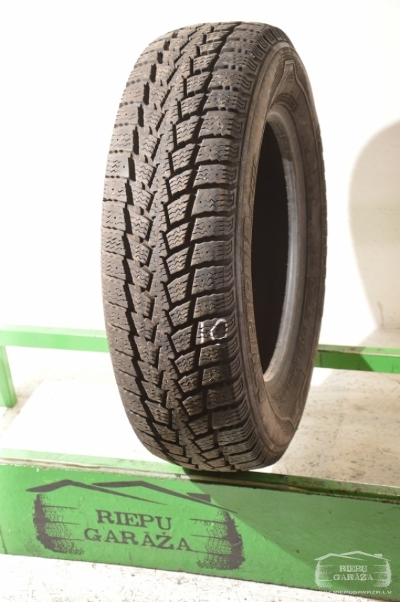 Kumho Power Grip KC11