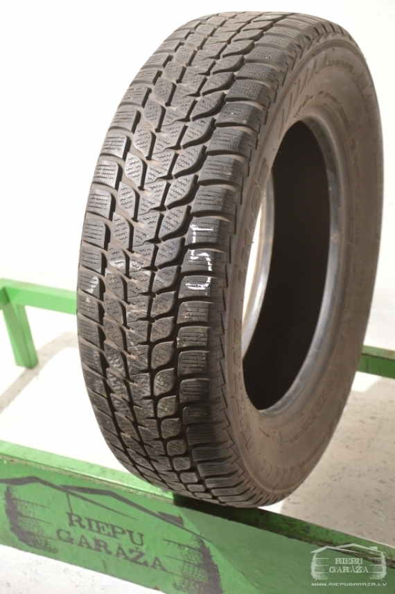 Bridgestone Blizzak LM-25