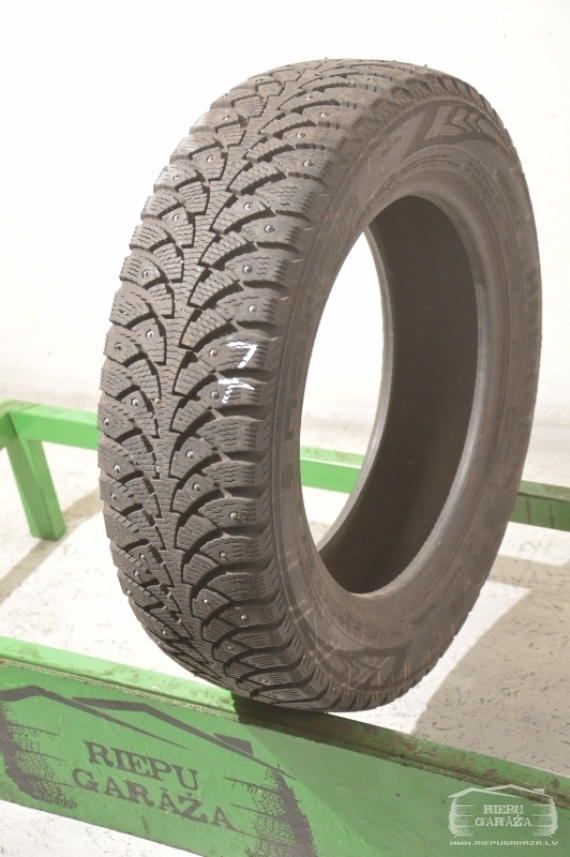 Nokian Hakkapeliitta 4