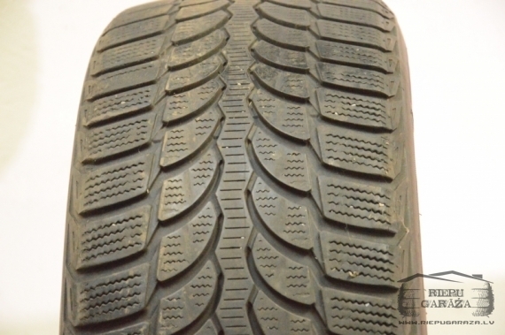 Bridgestone Blizzak LM-32