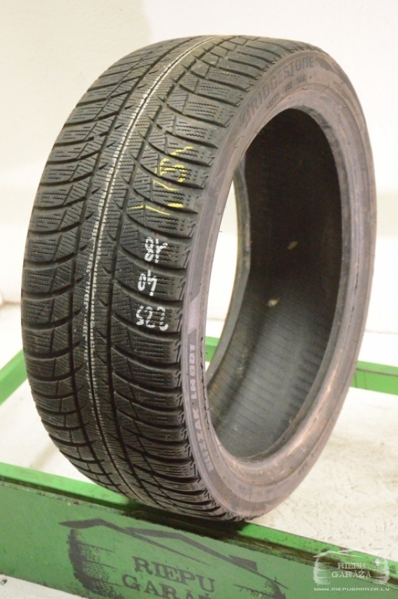 Bridgestone Blizzak LM001