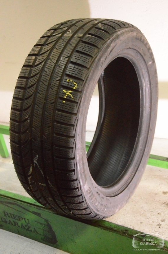 Bridgestone Blizzak LM-35