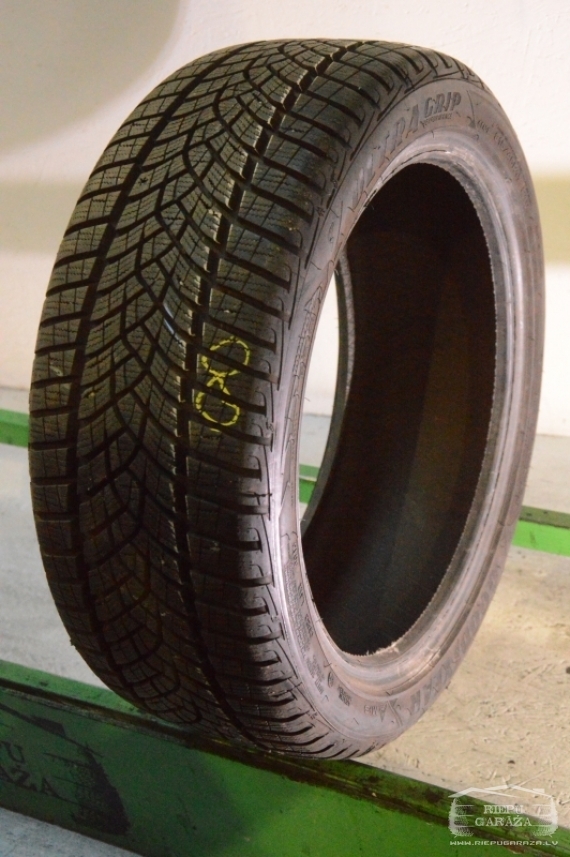 Goodyear UltraGrip Performance G1