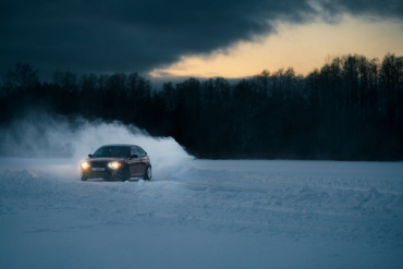 Ziemas trases Latvijā: kur legāli izpriecāties auto faniem?